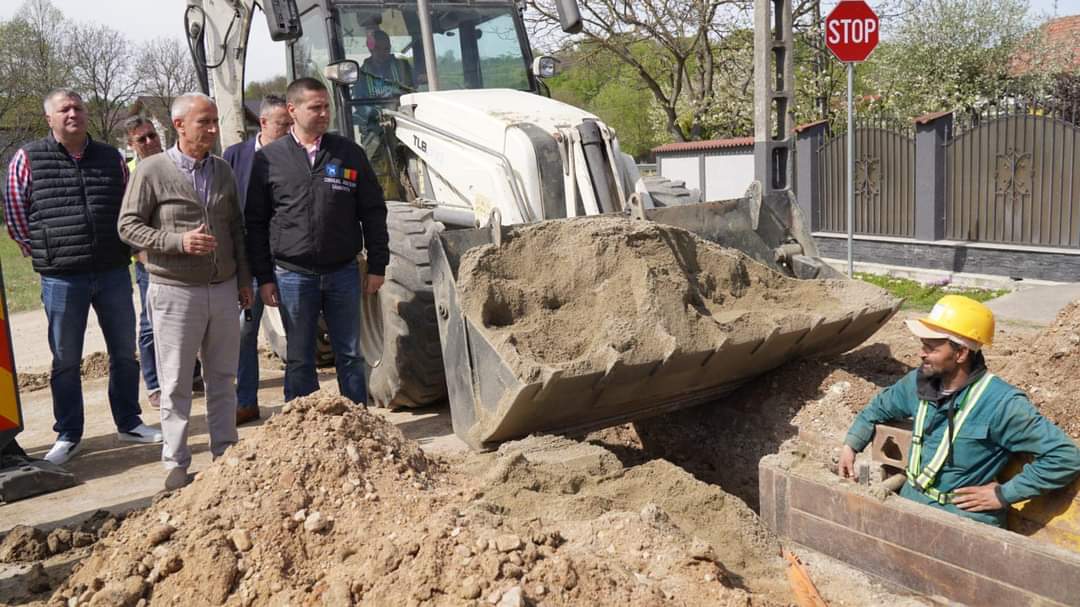 Se lucrează la extinderea rețelelor  de alimentare cu apă și canalizare în comunele Dragomirești, Mănești și Tătărani, președintele CJ Dâmbovița