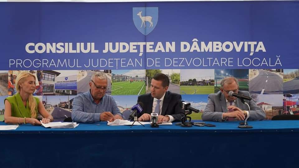 Comuna I.L.Caragiale va avea două microbuze școlare electrice și prin PJDL, administrația locală va realiza șanțuri betonate, modernizarea dispensarului și a stadionului din satul I.L.Caragiale
