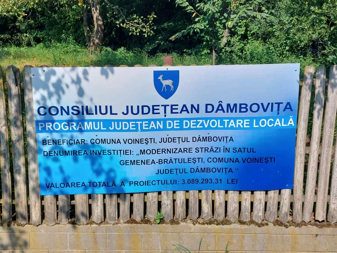 La Voinești, se lucrează în ritm susținut la asfaltarea străzilor în satul Suduleni iar în satul Gemenea-Brătulești s-a finalizat asfaltarea.
