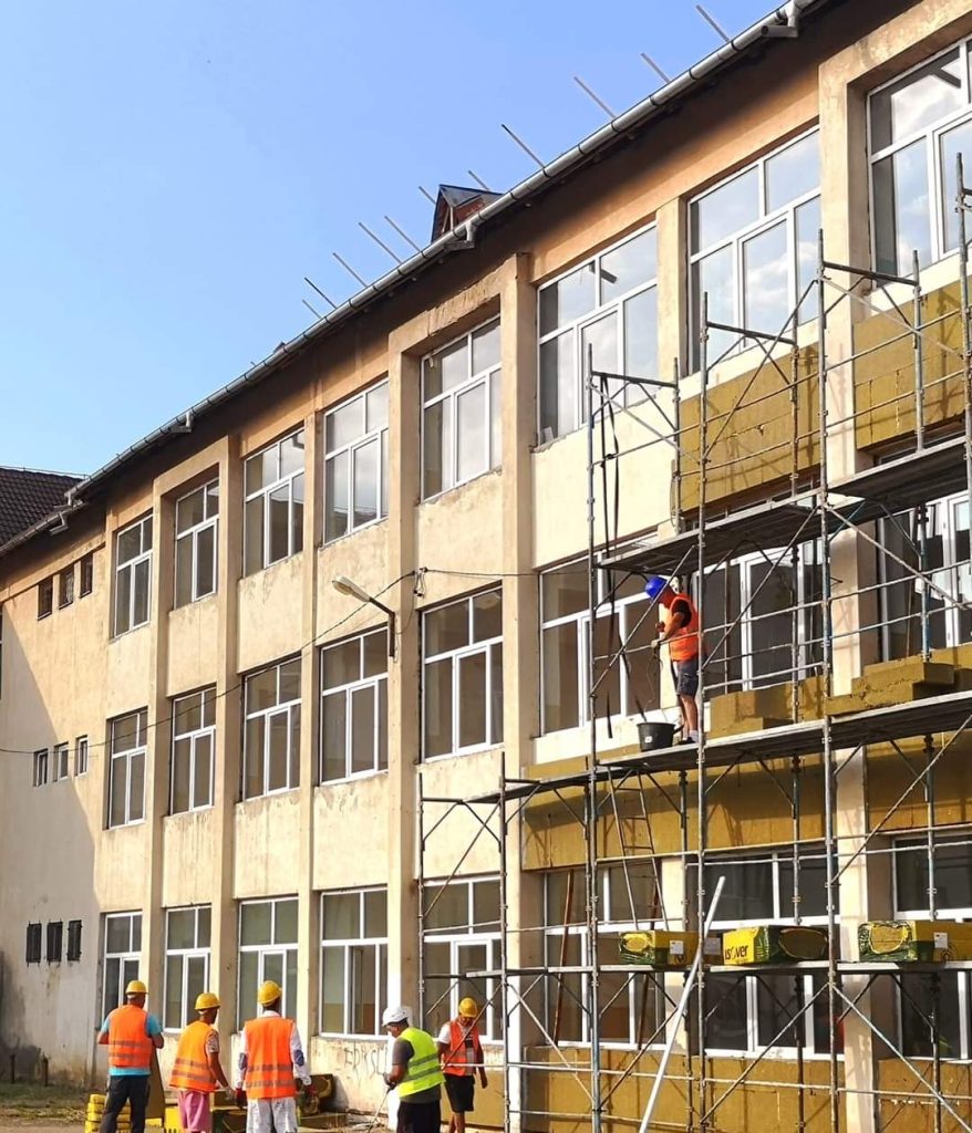 Școala Gimnazială „Radu cel Mare” din Târgoviște a intrat în plin proces de reabilitare 