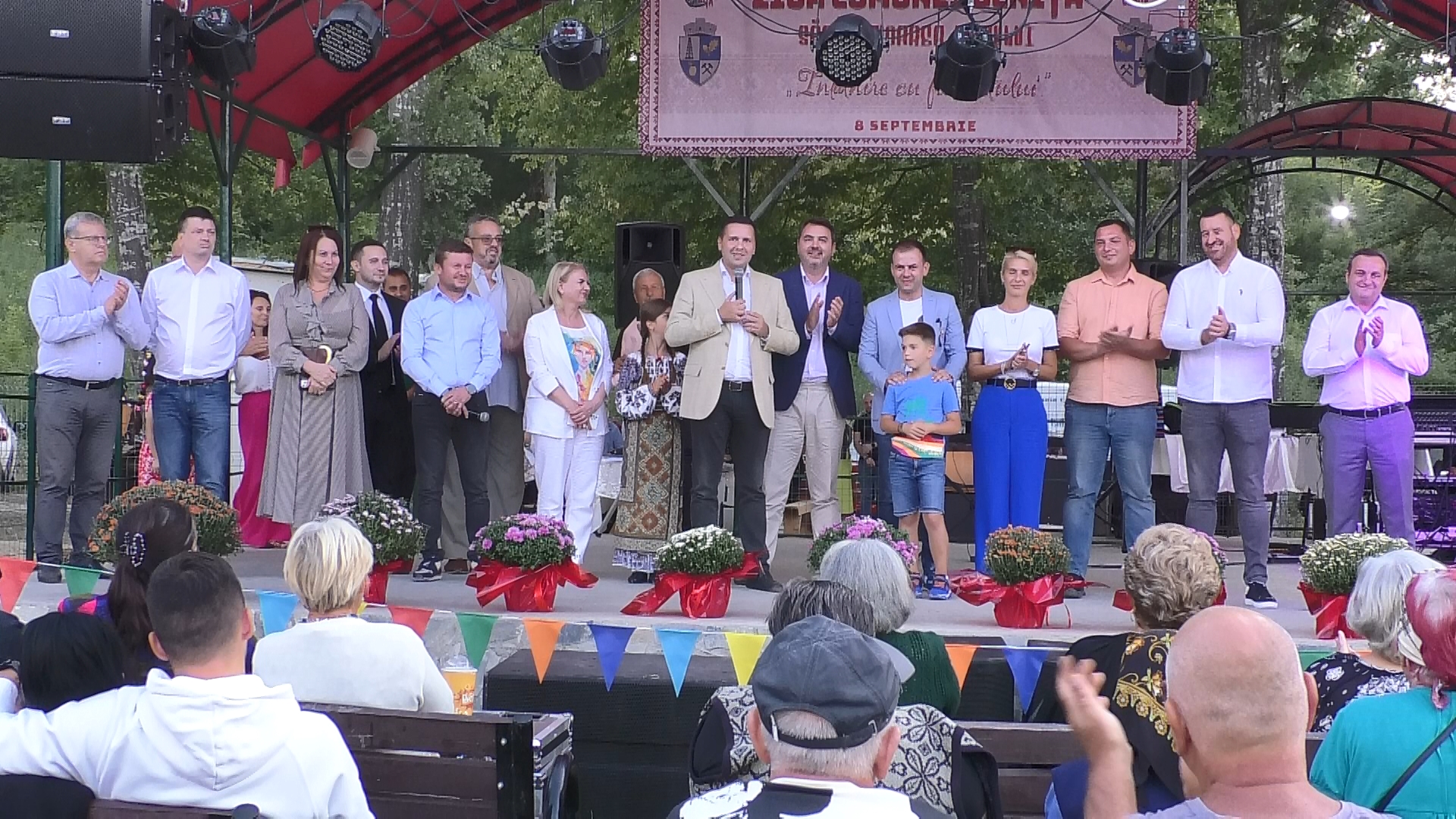 De sărbătoarea Nașterii Maicii Domnului, comuna Ocnița a îmbrăcat straie de sărbătoare, tradiția se păstrează, în fiecare ani