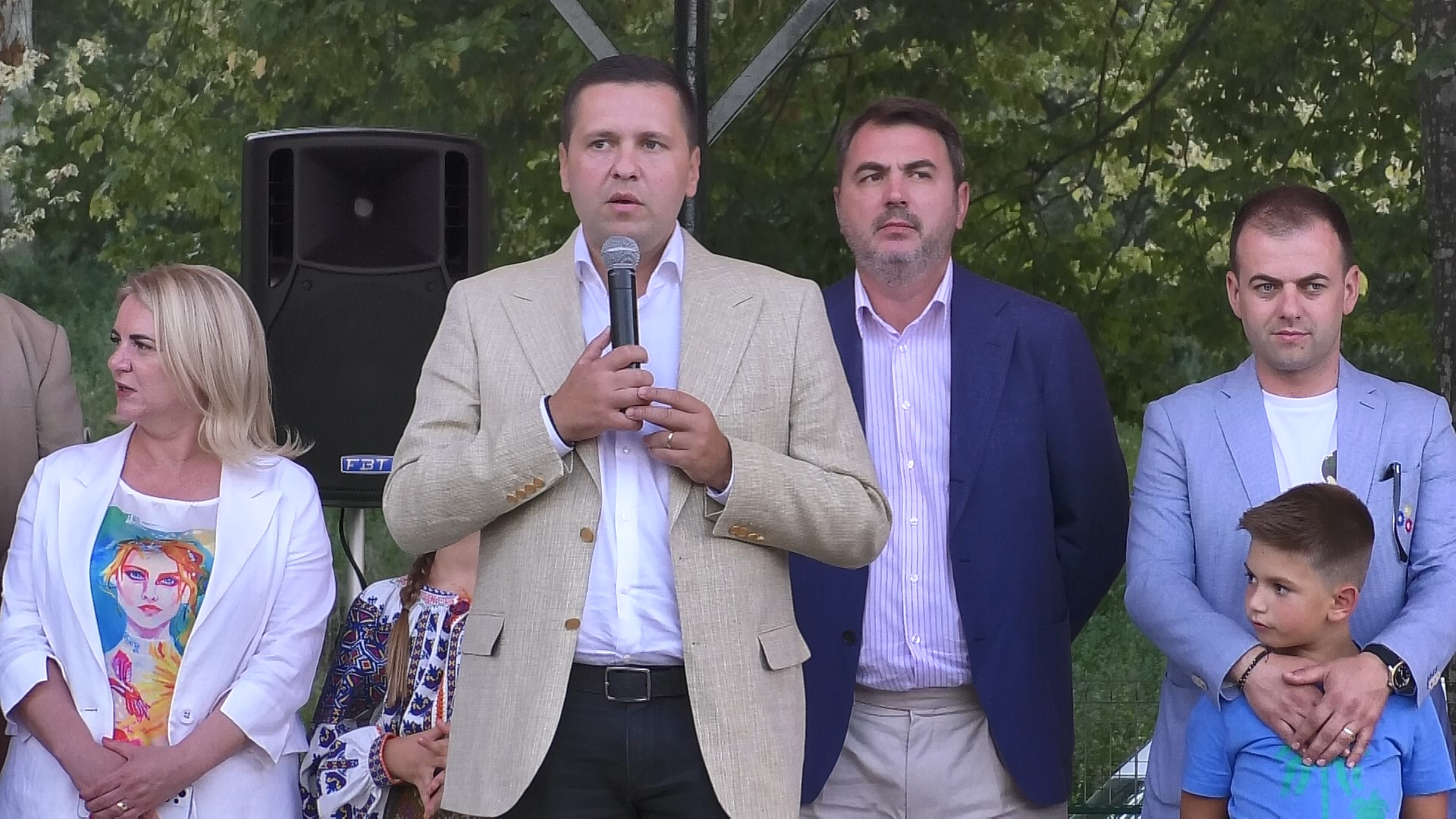 De sărbătoarea Nașterii Maicii Domnului, comuna Ocnița a îmbrăcat straie de sărbătoare, tradiția se păstrează, în fiecare ani