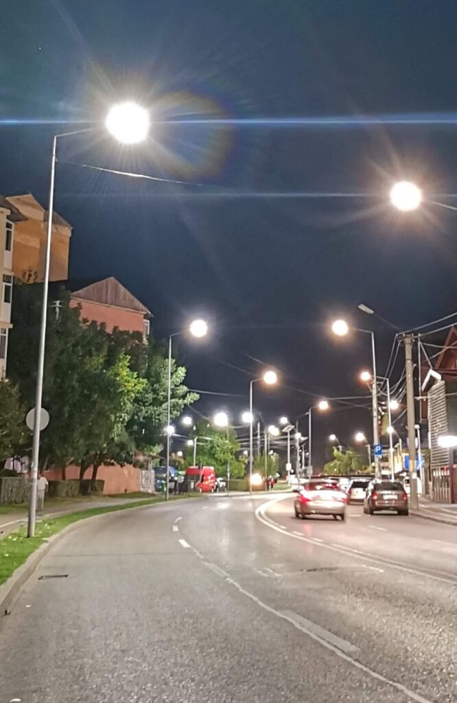 64 de străzi și 55 de parcări din municipiul Târgoviște vor beneficia de un sistem nou și modern de iluminat public
