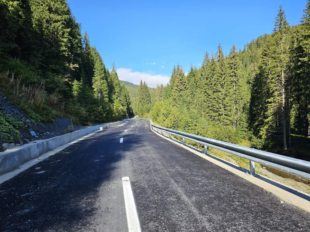 Lucrările de modernizare a DJ 714 Bolboci - Contur Lac Bolboci - Cheile Tătarului, se apropie de finalizare