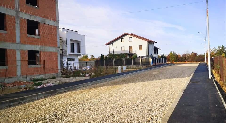 Se lucrează la modernizarea străzii Costache Olăreanu ce  face obiectul unor ample lucrări de modernizare, iar intervențiile vizează reabilitarea