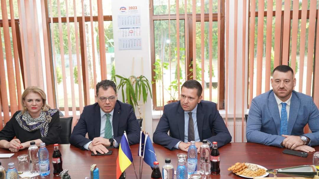 La primele ore ale dimineții, ministrul Economiei a făcut o vizită de lucru la Uzina Mija, Automecanica Moreni și Uzina  Dragomirești