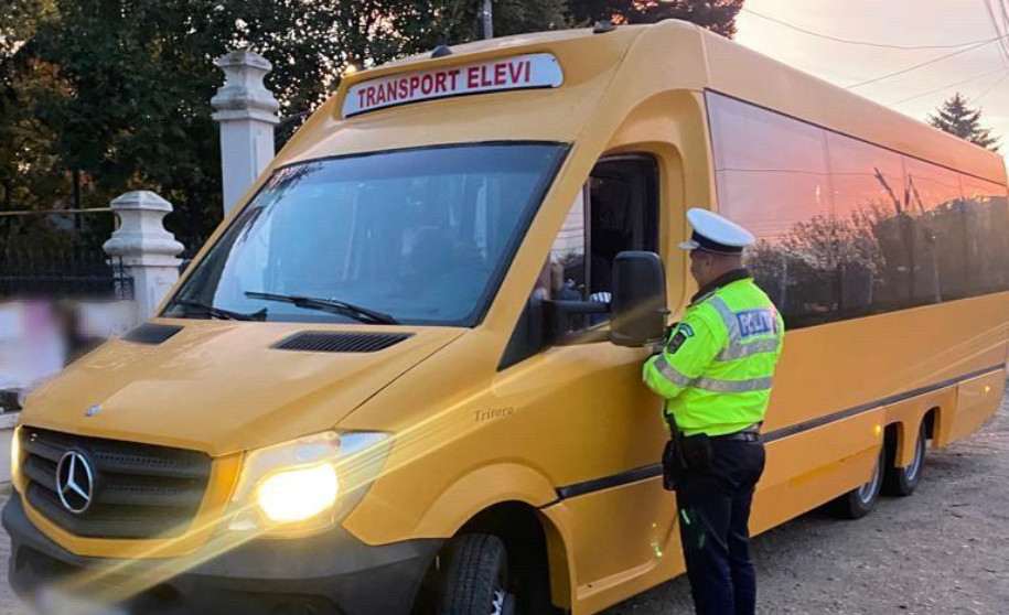 Transportul școlar din tot județul Dâmbovița, a fost verificat de polițiști