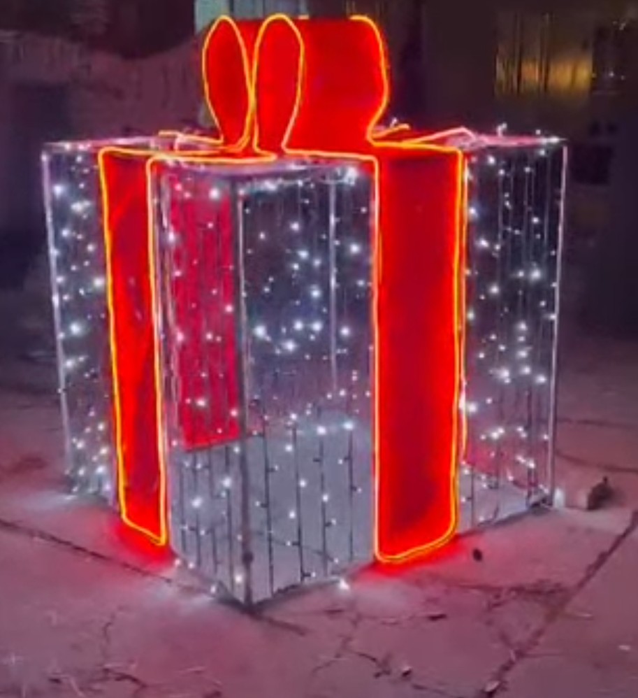 La Târgoviște, luminițele de Crăciun vor fi aprinse pe 3 decembrie, ca în fiecare an , figurine luminoase, perdele luminoase, țurțuri, tuburi flexibile luminoase vor colora orașul.