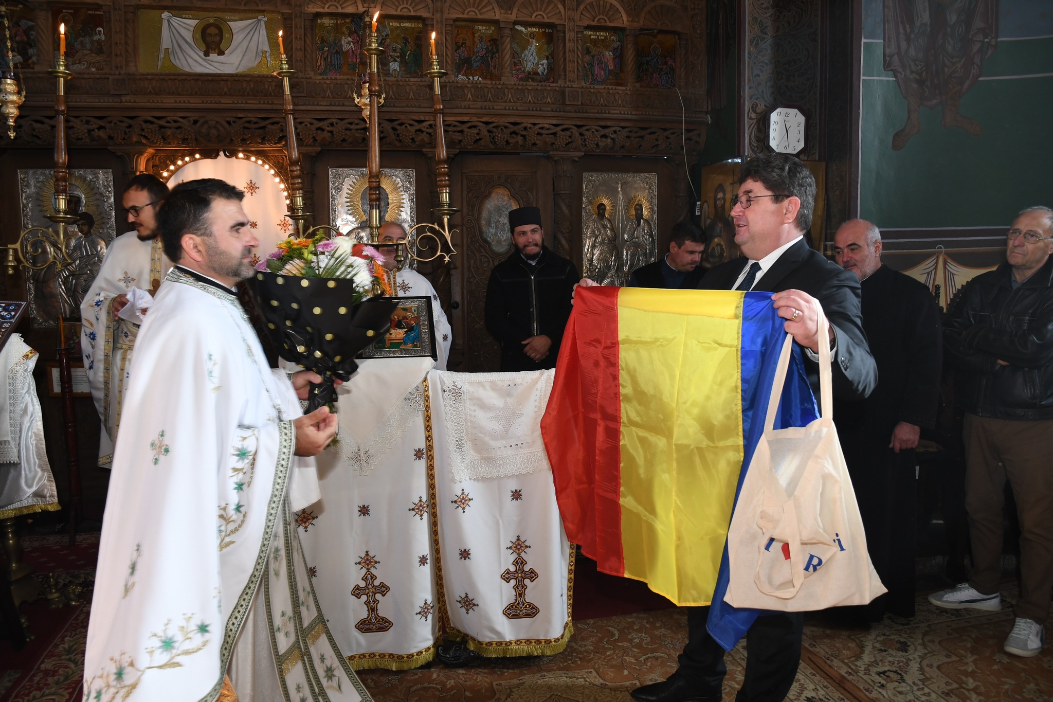 Într-un cadru de mare sărbătoare, parohia "Sfânta Treime" din Ghergani a fost martora unei ceremonii pline de emoție și spiritualitate