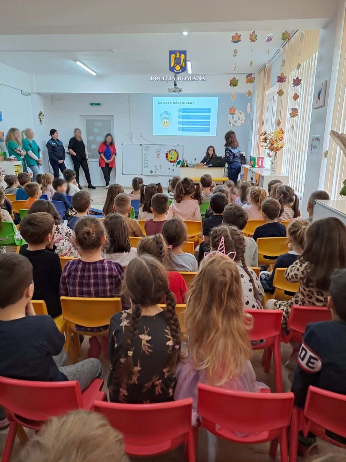 Polițiștii de la Biroul Siguranță Școlară: 28 de Sesiuni de Informare pentru Elevi din Târgoviște și Împrejurimi