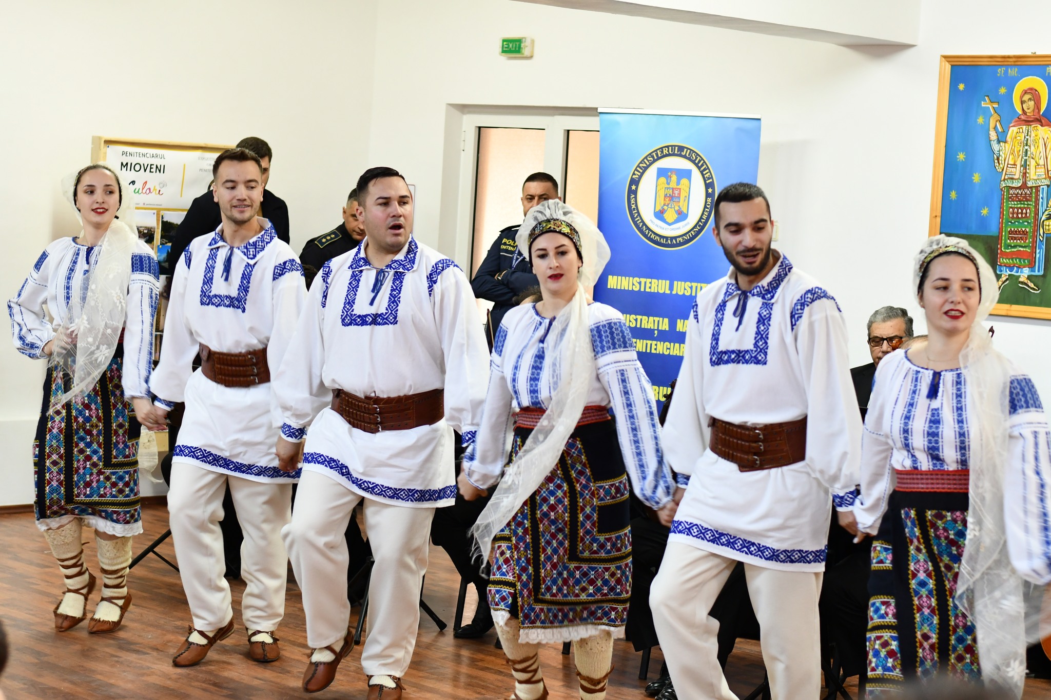 Magie Muzicală în Penitenciarul Mioveni: Orchestra Doina Argeșului aduce bucurie și armonie în inimile deținuților