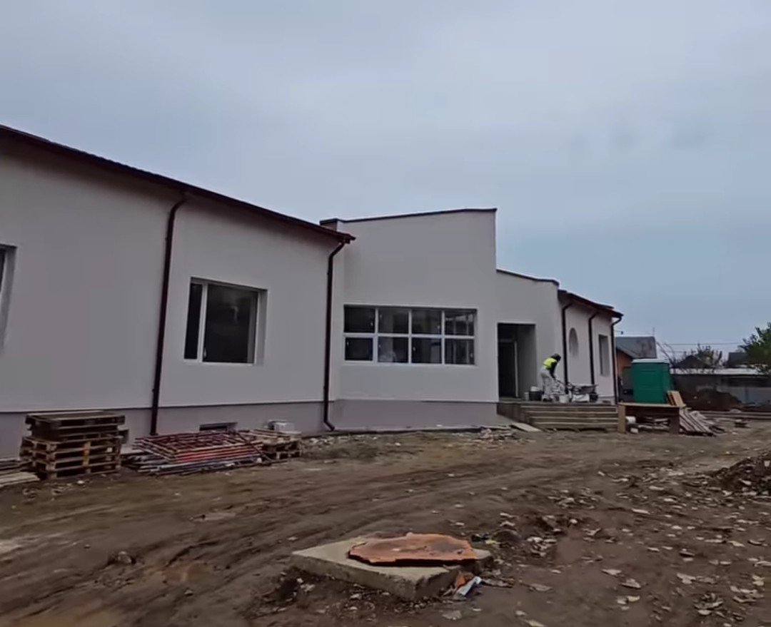 Administrația locală târgovișteană face Investiții  cu fonduri europene pentru sistemul de asistență socială, clădirea care se află pe strada Petru Cercel
