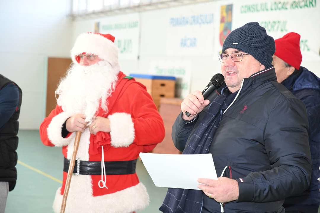 La Răcari se păstrează tradiția: CUPA "NICULAE DUMITRU", EDIȚIA "MOȘ CRĂCIUN" 2023.