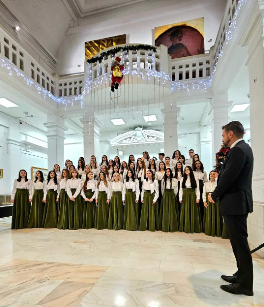 S-a deschis expoziția "Timpul sărbătorii în casele dâmbovițenior" la Muzeul de Istorie Dâmbovița