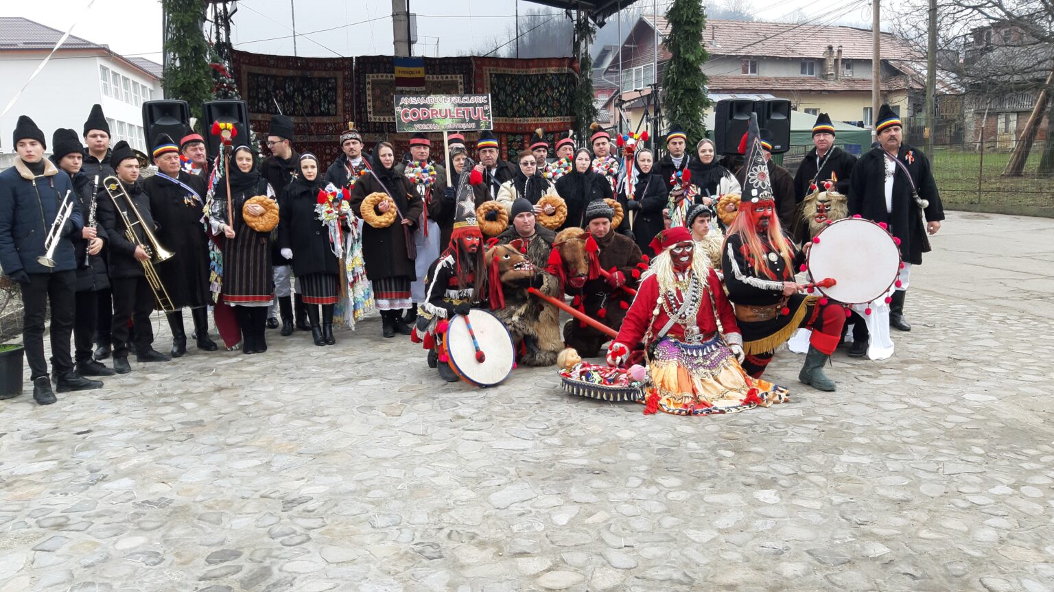 În comuna Moroeni, Festivalul Colindelor a reaprins  magia datinilor și obiceiurilor de iarnă.