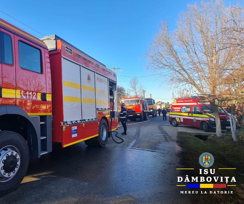 Incendiu produs la o casă în localitatea Vișina, pompierii de la Garda de Intervenție Vișina au acționat cu două autospeciale de stingere
