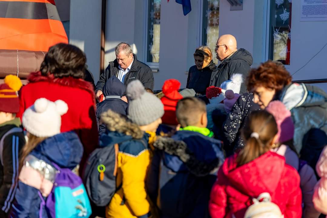 Administrația locală de la Văcărești a rămas fidelă spiritului sărbătorilor de iarnă, devenind un partener de încredere pentru Moș Crăciun