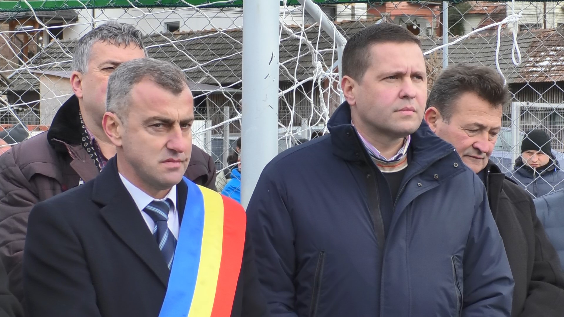 În comună Moroeni a fost inaugurat noul teren de sport multifuncțional cu suprafață sintetică, o investiție realizată de administrația locală