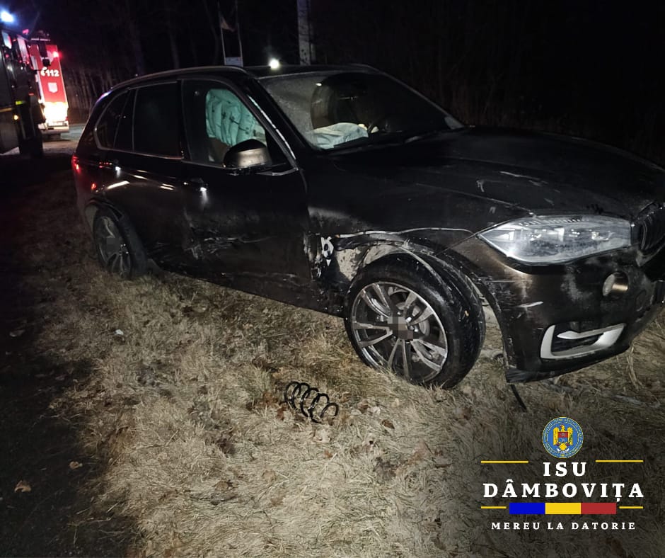 Coliziune între două autoturisme în comuna Dragomirești, sat Dragomirești, alerta la pompieri s-a dat în această dimineață, la ora 06:13.