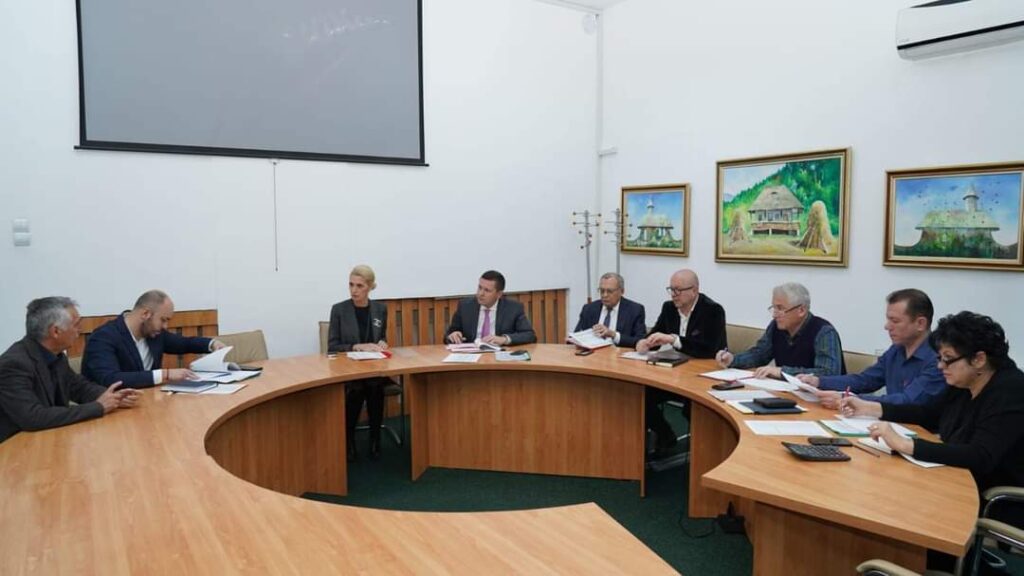 La CJ Dâmbovița au loc consultările cu primarii dâmbovițeni privind proiectul de buget 2024, creionându-se  o imagine