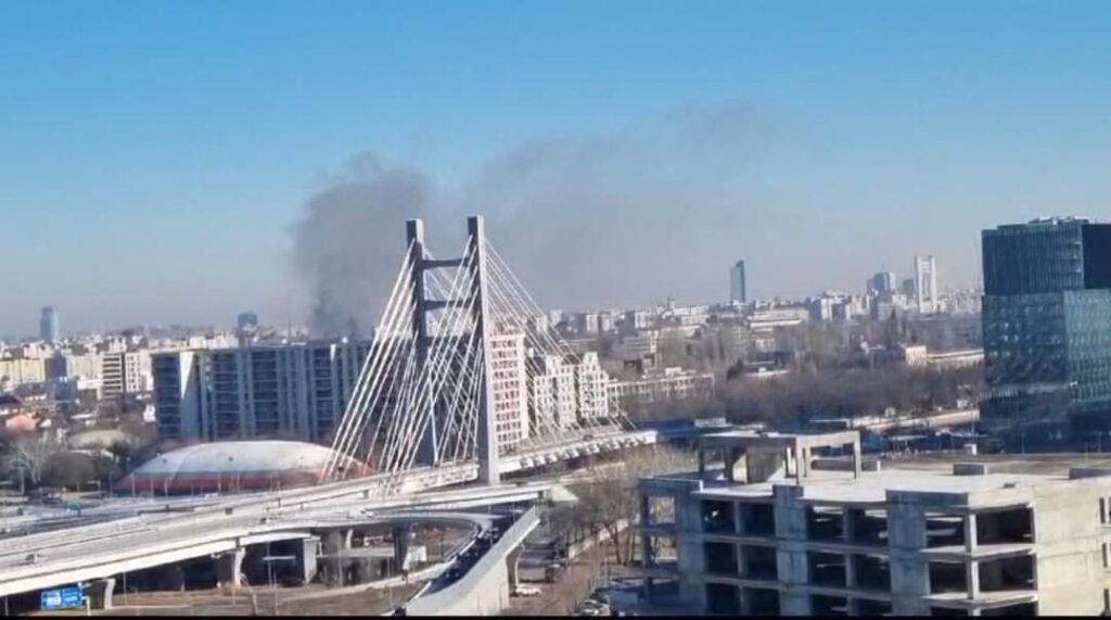 ALERTĂ! În zona Gării Basarab a izbucnit, azi, un incendiu, la câteva vagoane dezafectate ALERTĂ! Agenția pentru Protecția Mediului București (APM) a anunțat că nivelurile concentrațiilor particulelor PM10 și PM2,5