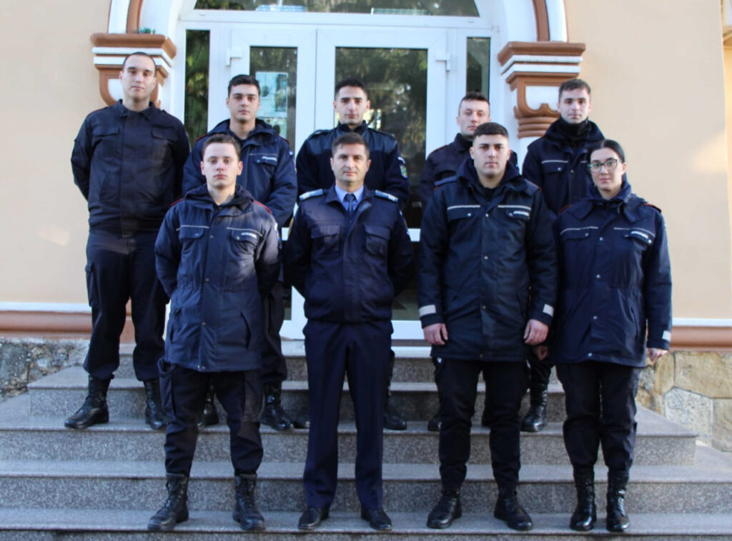 La Jandarmeria Dâmboviţa sunt în practică opt elevi din cadrul Şcolii Militare de Subofiţeri Jandarmi „Grigore Alexandru Ghica” Drăgăşani, acești vor desfășura stagiul până pe 15 martie.