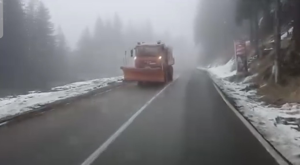 Mare atenție! Pe DN 67C între Novaci și Rânca se înregistrează ceață și burniță, temperatura este de -2⁰, pentru evitarea