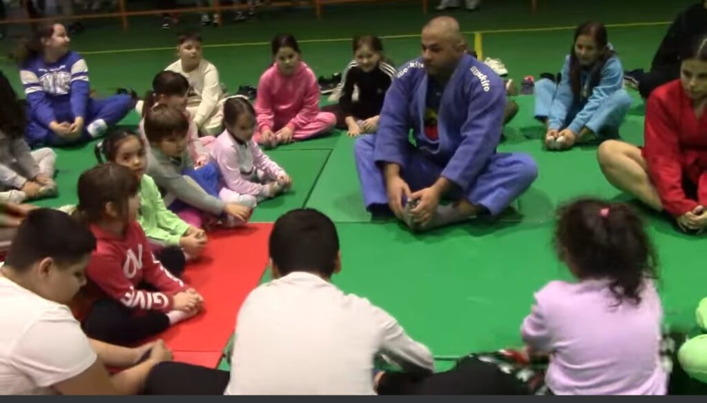 Primăria Răcari vă prezintă o nouă inițiativă ce își propune să încurajeze sportul și să ofere oportunități de dezvoltare pentru tânăra generatie