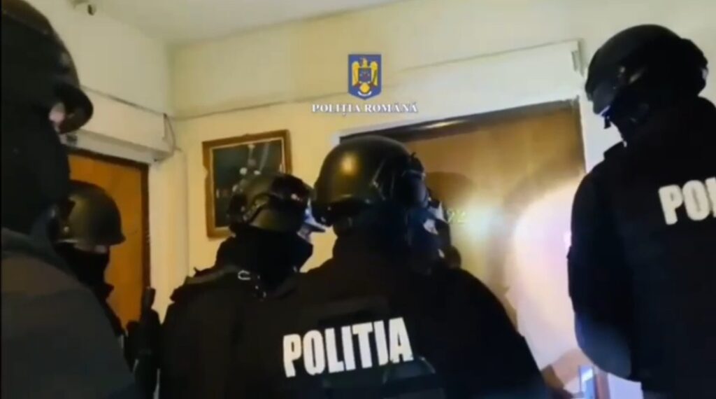 Jaf ca-n filme la Potlogi, trupele speciale au descins la presupusul autor, la data de 8 februarie a.c., polițiștii din cadrul Poliției Orașului Titu