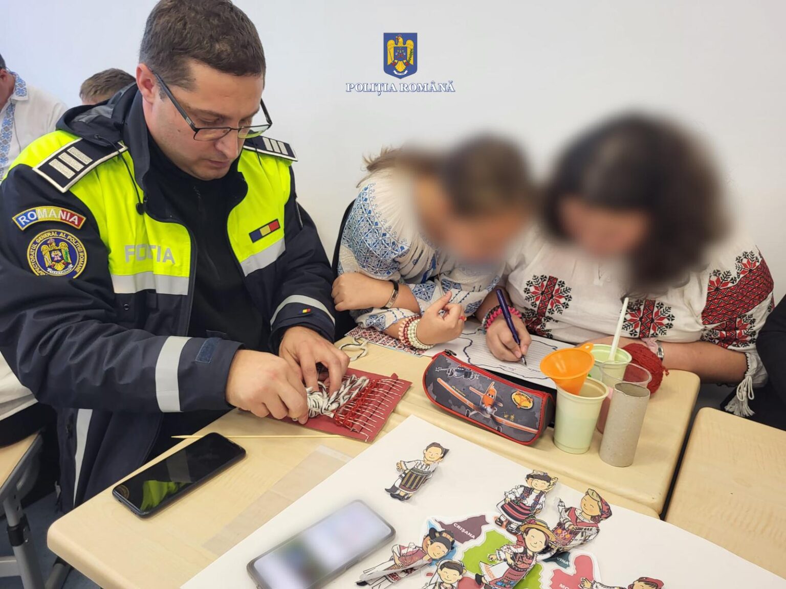 Polițiștii din cadrul Biroului Siguranță Școlară și cei de la structurile de ordine publică, împreună cu reprezentanți din cadrul