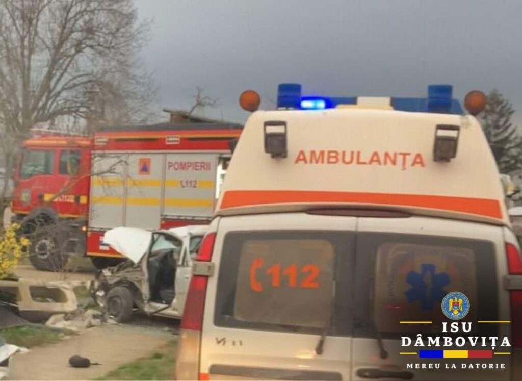 Clipe de groază, pompierii au  fost solicitați să intervină în cazul unui eveniment rutier în comuna Butimanu, sat Ungureni.