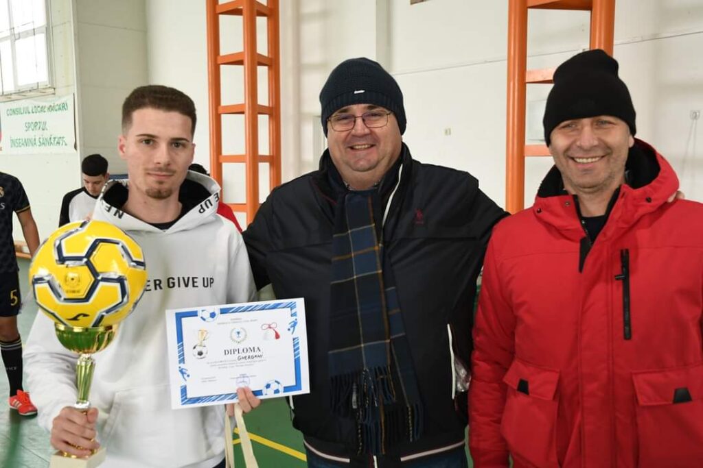 La Răcari a avut loc CUPA „NICULAE DUMITRU” – EDIȚIA „MARȚIȘOR” La Răcari a avut loc CUPA "NICULAE DUMITRU” - EDIȚIA "MARȚIȘOR", evenimentul sportiv a fost găzduit de sala de sport a orașului Răcari.