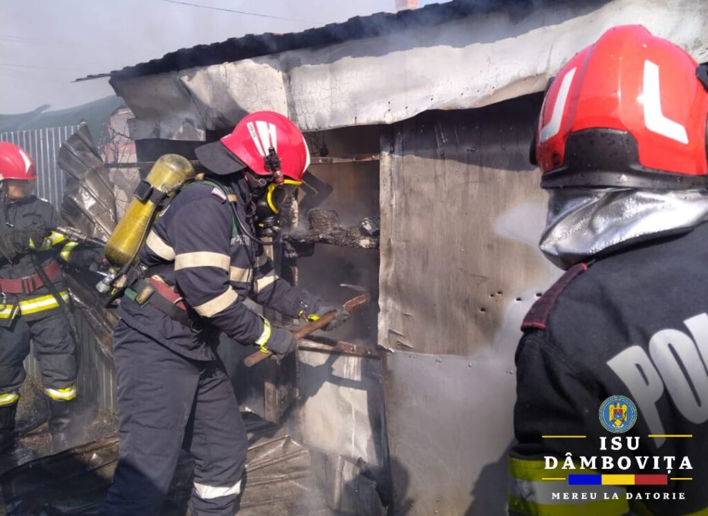 Incendiu la o anexă gospodărească  în localitatea Boteni, Garda de Intervenție Răcari a acționat  cu o autospecială de stingere