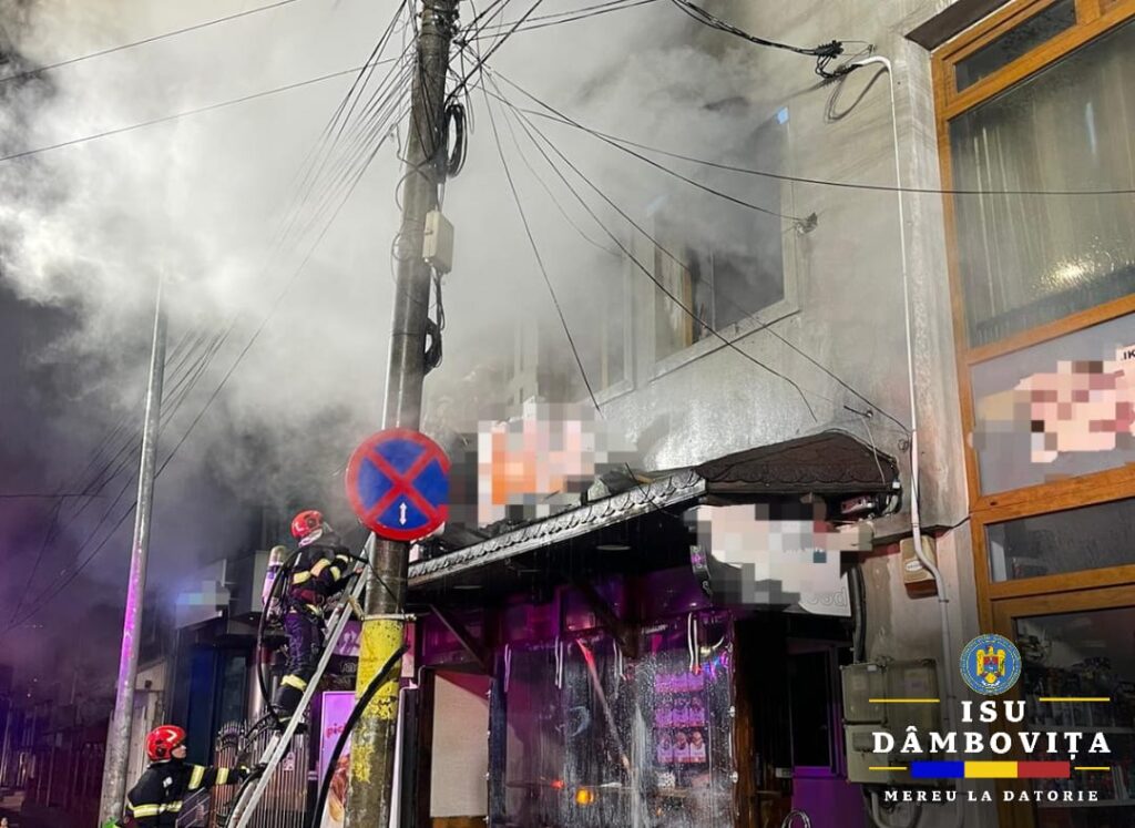 Noaptea trecută, incendiu la o casă situată în municipiul Târgoviște Noaptea trecută, în jurul orei 02:58, pompierii au fost solicitați să intervină în cazul unui incendiu la o casă situată în municipiul Târgoviște.
