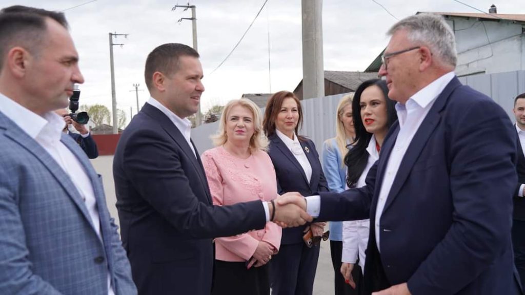 Ministrul Muncii, Simona Bucura-Oprescu, și comisarul european, Nicolas Schmit, au făcut o vizită de lucru în Dâmbovița