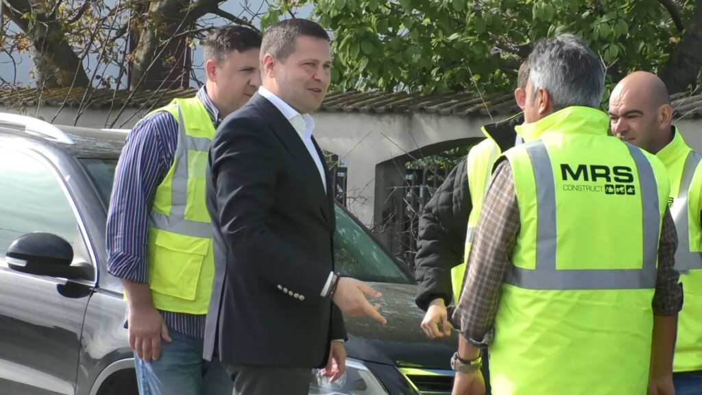 S-a dat startul lucrărilor de modernizare a DJ 712 Târgoviște - Șotânga - Vulcana-Pandele - Brănești - Pucioasa și DJ 720C Gura Ocniței