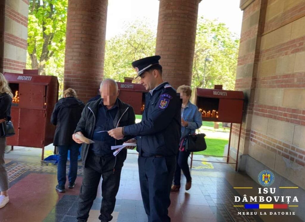 ISU Dâmbovița au intensificat acțiunile de control și informare preventivă la lăcașurile de cult, cu ocazia Sărbătorilor pascale.