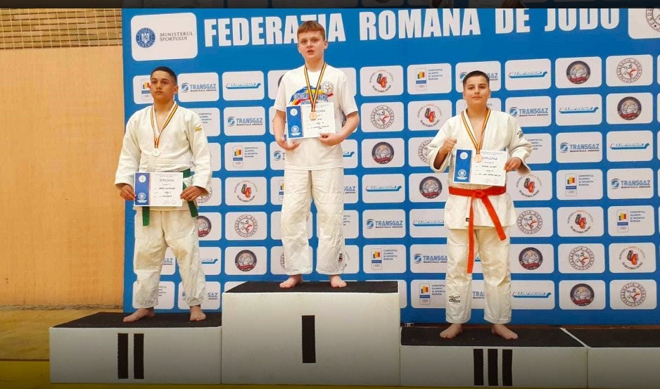 Judocanul Iliuță Dobra, vicecampion național la copii U13, Sala Sporturilor „Olimpia” din Arad a găzduit, în weekend
