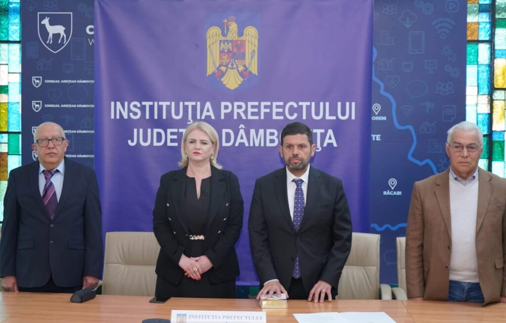 Marian Tănase este subprefect al județului Dâmbovița, din 24 aprilie 2024,  a depus jurământul de credință pentru funcția de subprefect al județului Dâmbovița. 