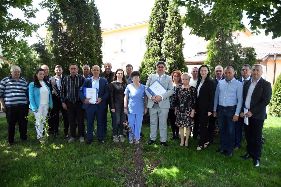 Primarul orașului Răcari, Marius Caravețeanu, și echipa sa de consilieri locali de la PNL, și-au depus candidaturile pentru un nou mandat.