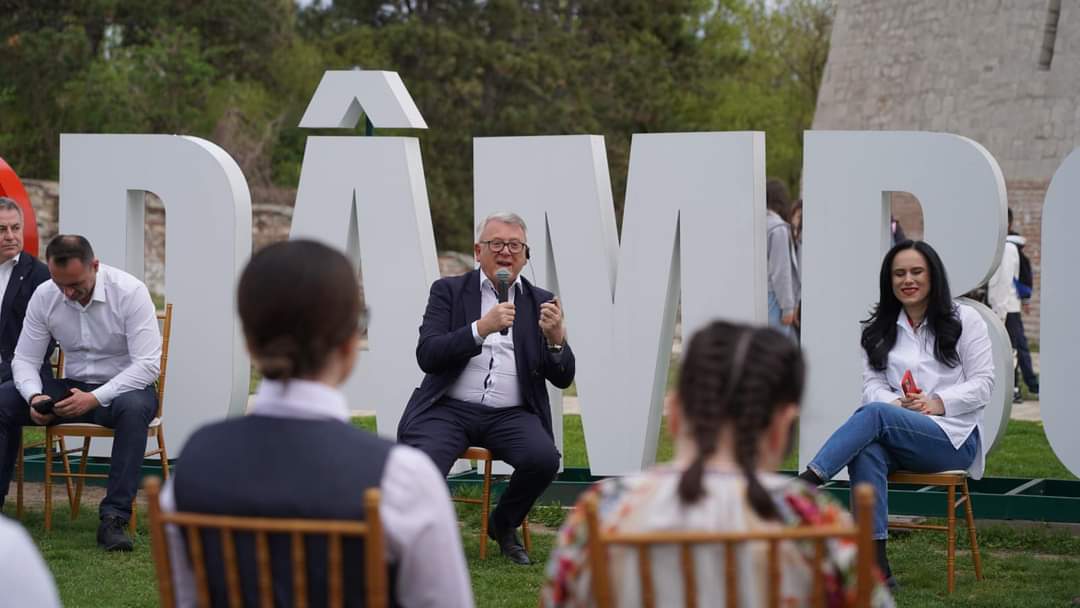 Pentru PSD Dâmbovița fiecare voce contează și fiecare opinie este importantă, mai ales a tinerilor care au tot dreptul să știe ce le rezervă viitorul.