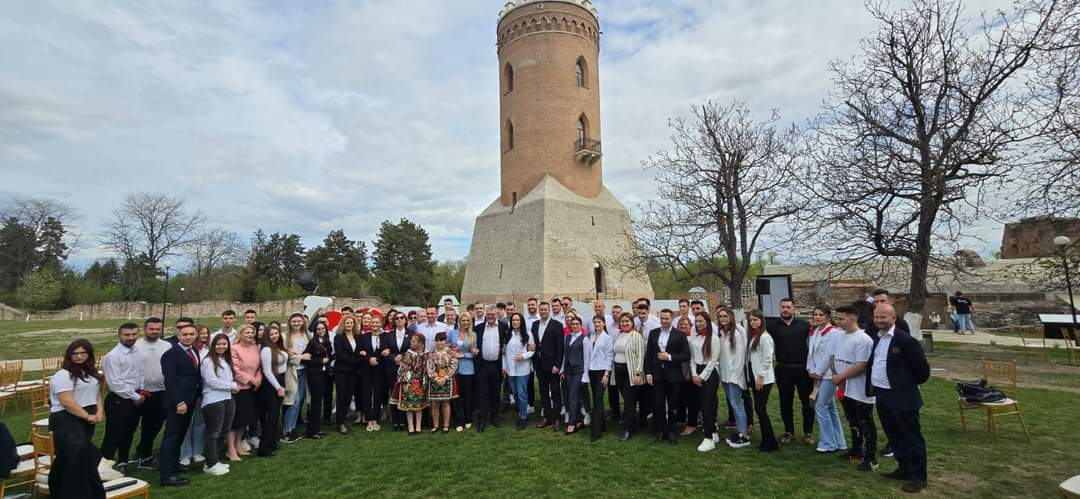 Pentru PSD Dâmbovița fiecare voce contează și fiecare opinie este importantă, mai ales a tinerilor care au tot dreptul să știe ce le rezervă viitorul.