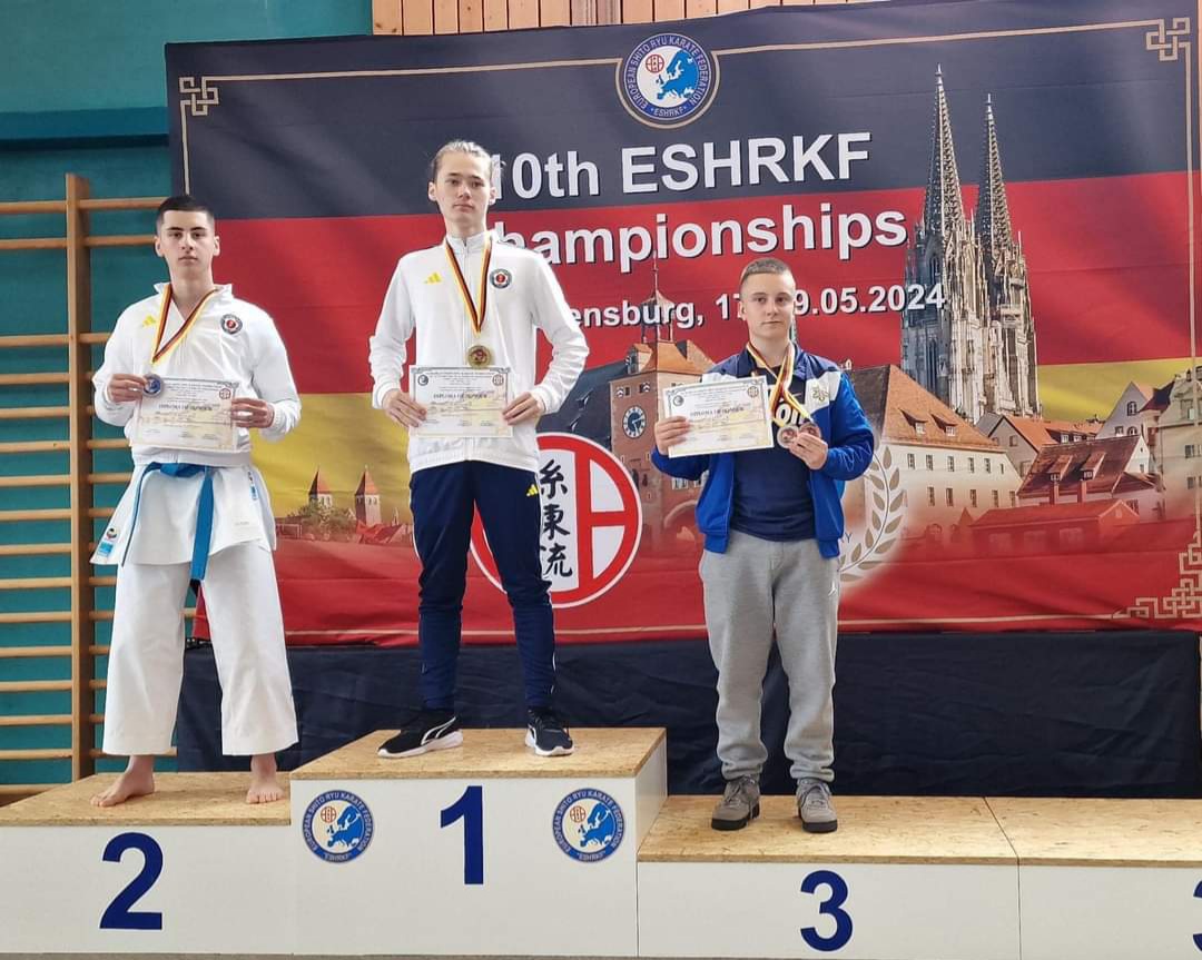 Bogdan Oprescu a câștigat medalia de argint la Campionatul European de karate Shito Ryu