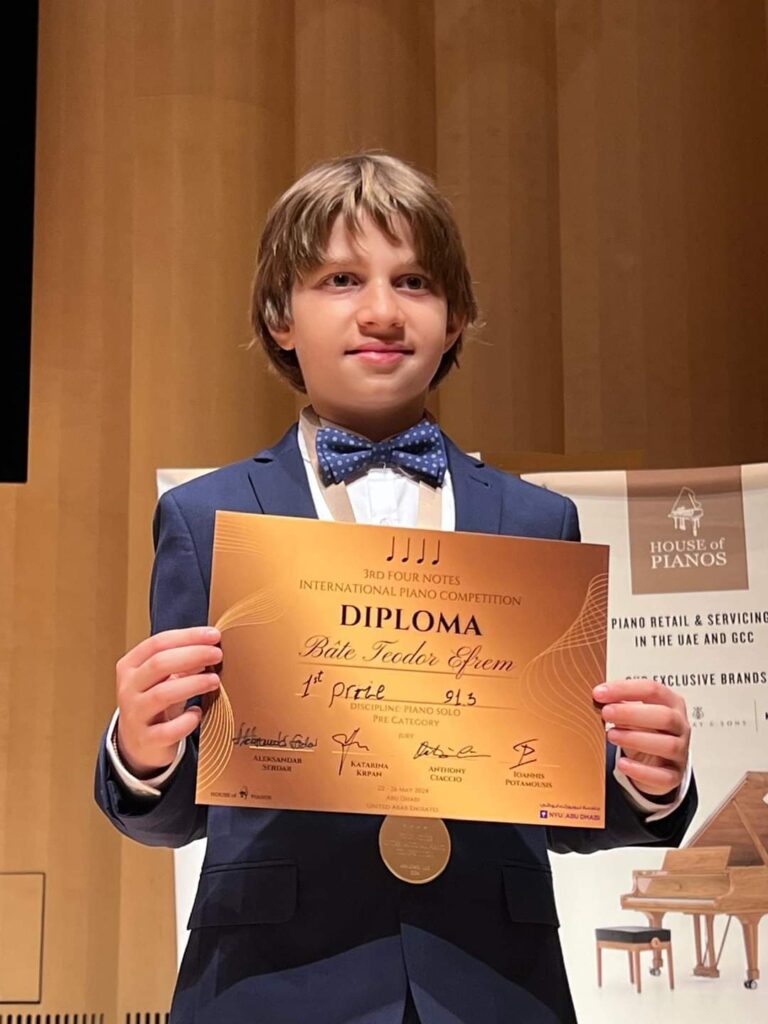 Premii de excelență pentru pianiștii români la Concursul Internațional „Four Notes” din Abu Dhabi"