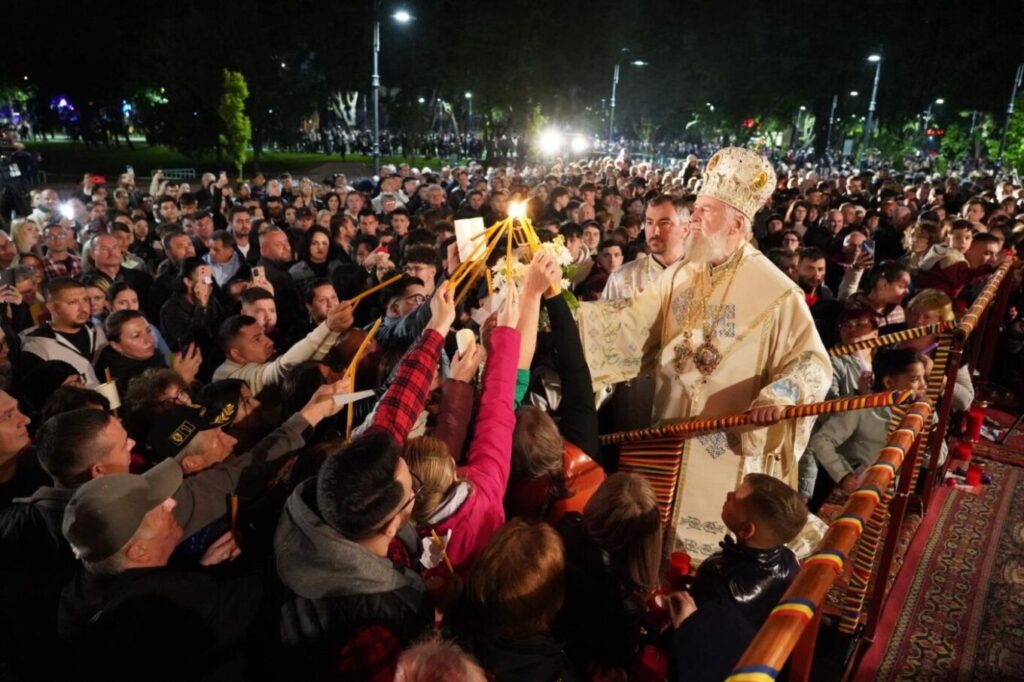 Hristos a Înviat! Hristos a Înviat!