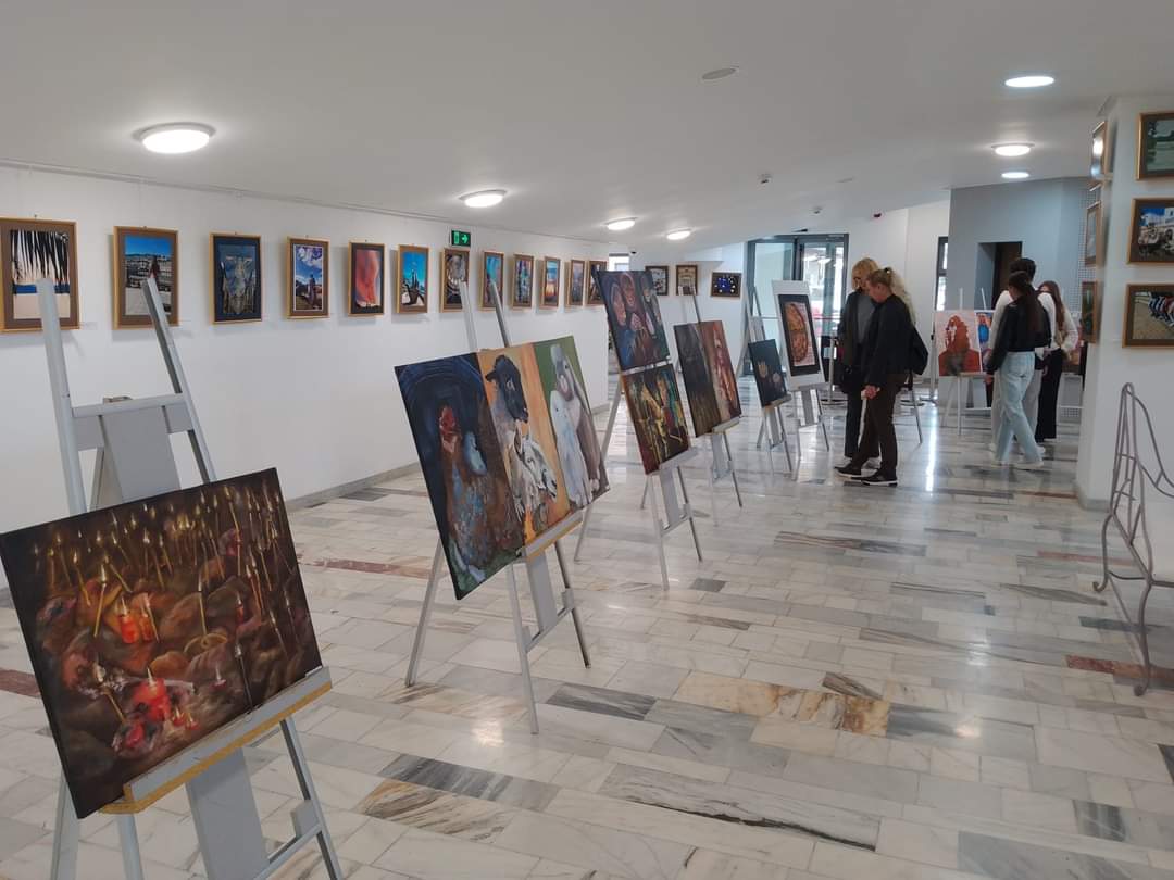 Expoziția de pictură prezentată la Cinema Independența, în perioada 30 aprilie-14 mai 2024 a fost organizată la inițiativa