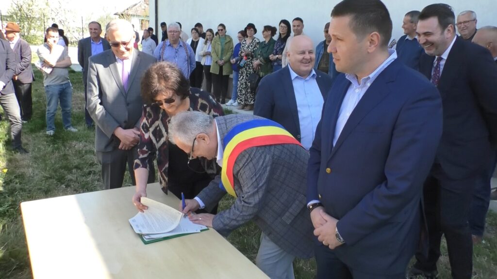 Mănești a obținut finanțare de 4 milioane de euro pentru Extinderea Rețelei de Apă și Canalizare Administrația locală de la Mănești, sub conducerea primarului Constantin Alexandru, marchează un moment semnificativ în dezvoltarea infrastructurii