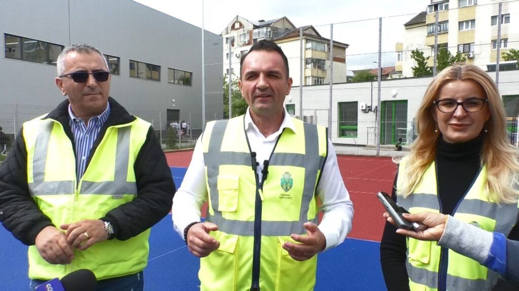 Noua bază sportivă de la Clubul Sportiv Școlar Târgoviște, se apropie de finalizare. VIDEO Noua bază sportivă de la Clubul Sportiv Școlar Târgoviște, se apropie de finalizare, este vorba despre o investiție realizată cu finanțare prin CNI și de la Primaria Târgoviște.