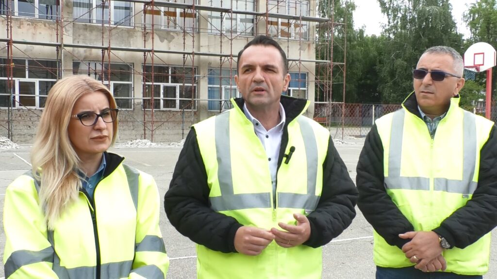 Școala nr. 9 „Grigore Alexandrescu" din Târgoviște, a intrat în reabilitare printr-un   proiect important de renovare energetică.