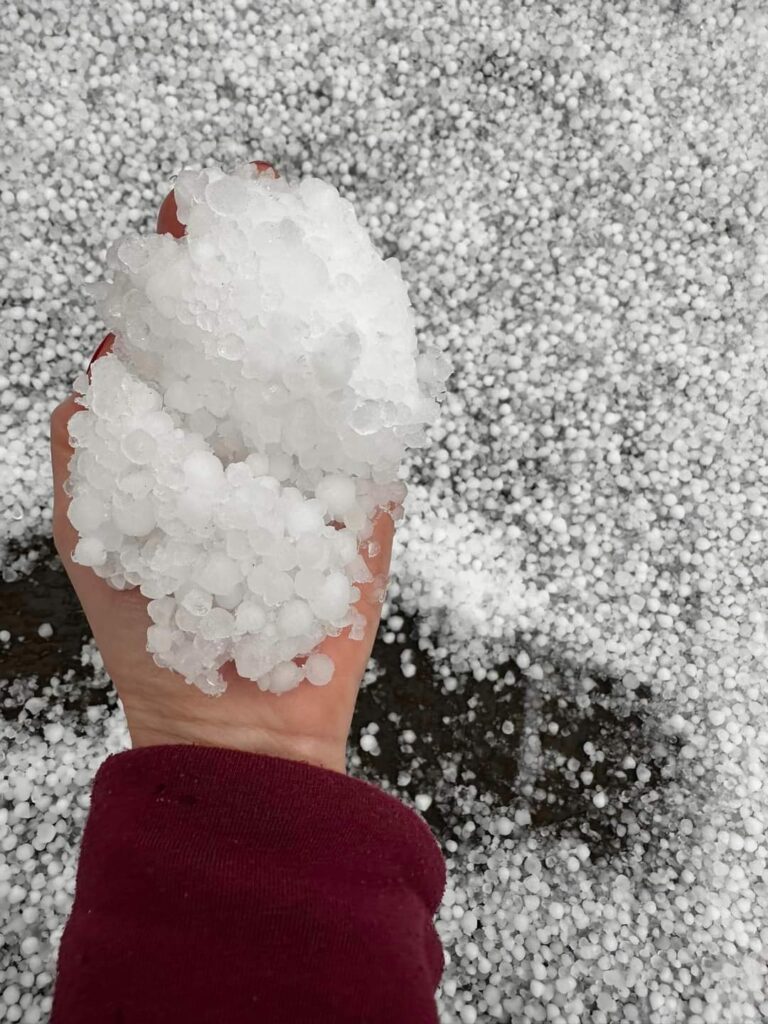 Vremea va rămâne răcoroasă, astăzi, temperaturile vor fi cuprinse între 14 și 18 °C, iar local,vor mai fi posibile  ploi slabe.